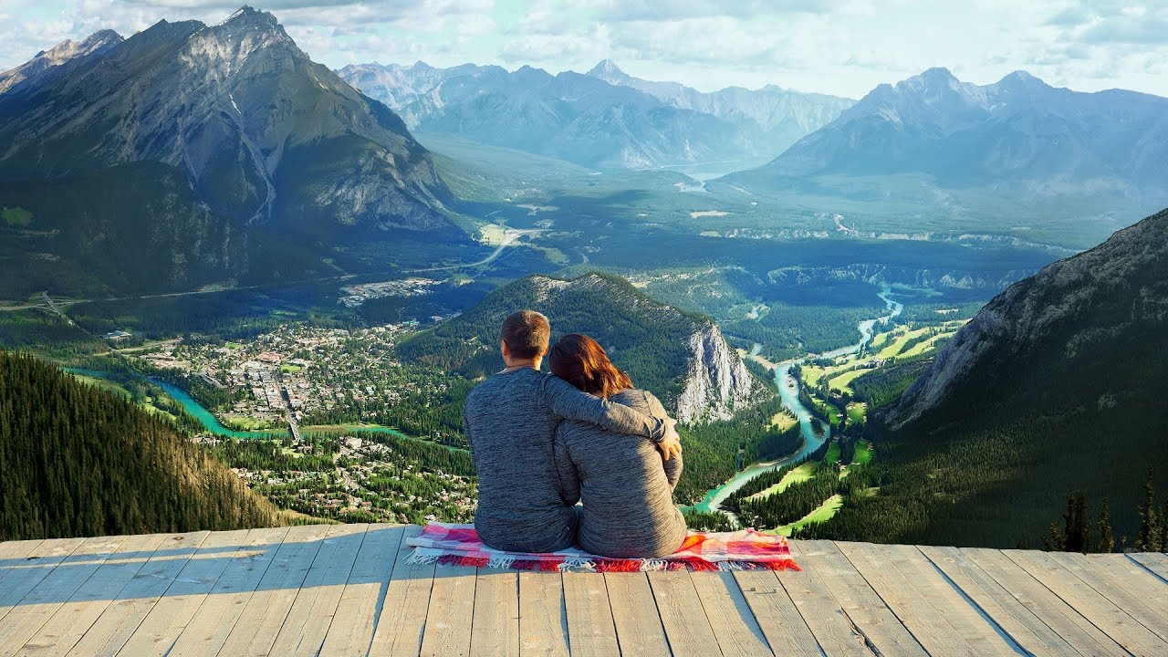 Top 3 Canadian Destinations For Newlyweds Honeymoon Trip