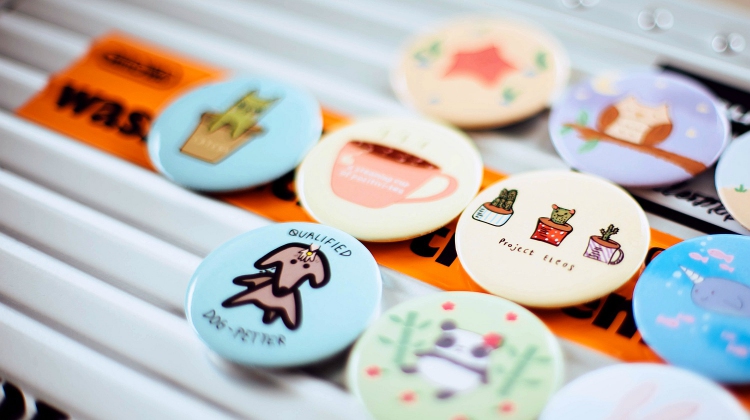 Use Rubber Badges to Promote a New Business